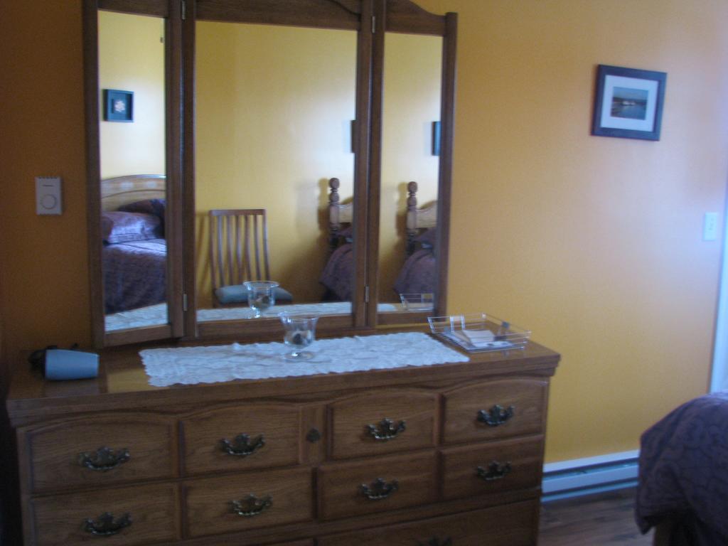 Right Off Da Boat B&B Channel-Port-aux-Basques Chambre photo